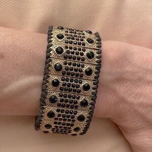 ✅Heavy stretch bracelet w/ black rhinestones in an antique  gold plating.